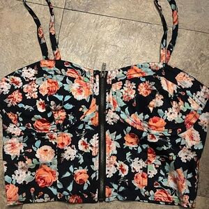Floral spaghetti striped crop top